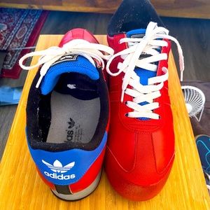 Adidas samoas